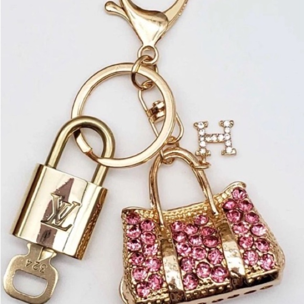 Authentic Louis Vuitton Lock & Key with Bag Charm, Keychain - Picture 7 of 8